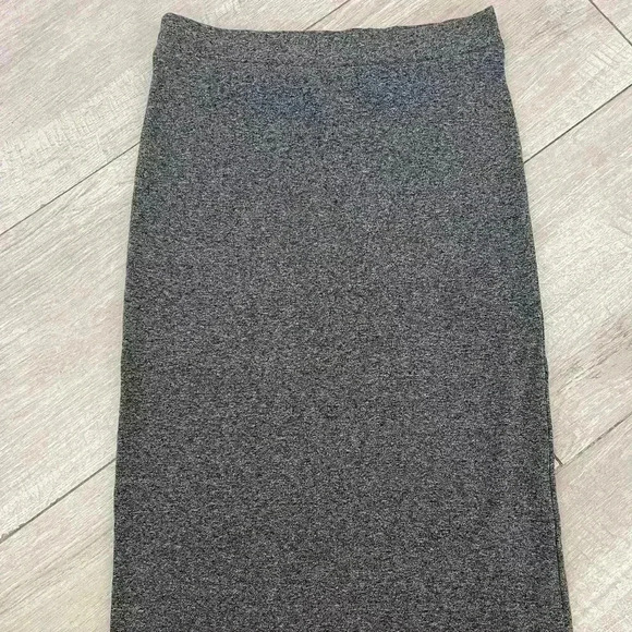 H&M Basics Skirt - Gray - Size S - Picture 1 of 3